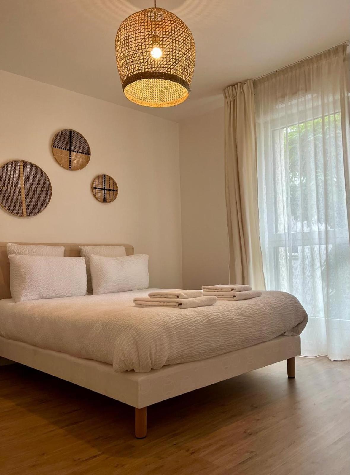 Residence Services Seniors Montana Chartres Exteriör bild