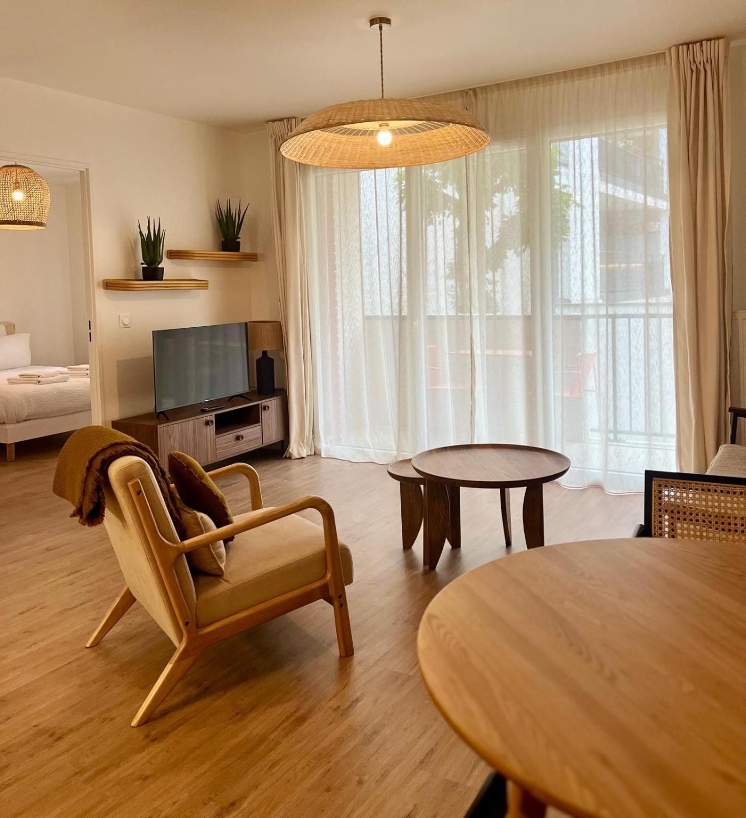 Residence Services Seniors Montana Chartres Exteriör bild